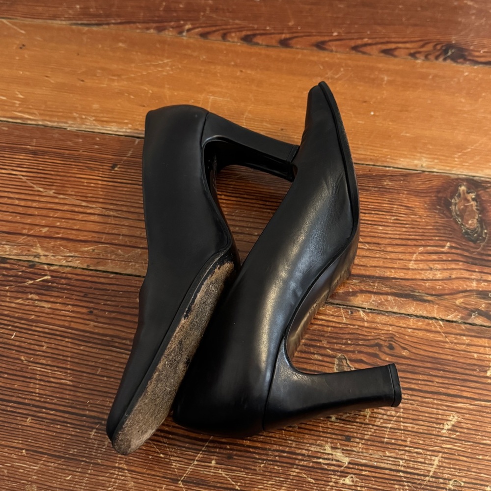 Vintage RALPH LAUREN Black Leather Size 6.5  Almond Toe Slip on Block Heel Pumps - Picture 11 of 11